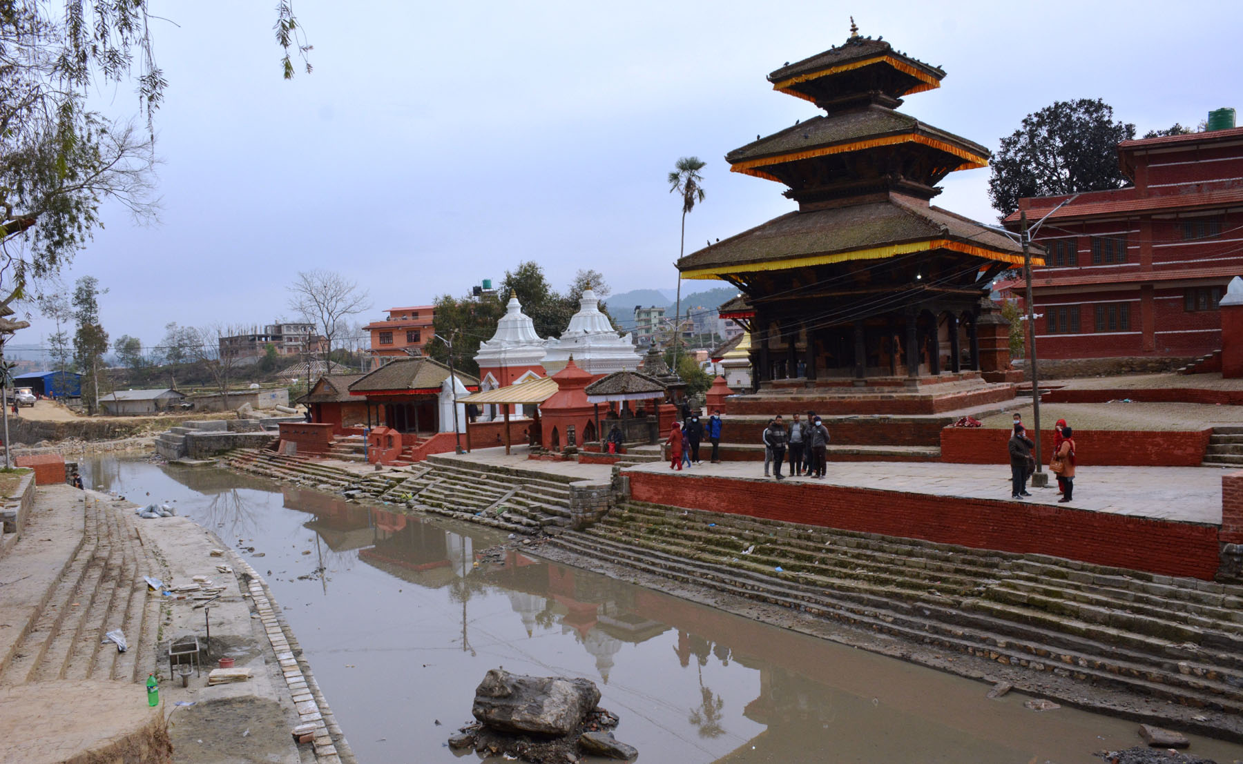 बाह्रवर्षे मकर मेलामा स्वास्थ्यको मापदण्ड अपनाएर मात्र स्नान