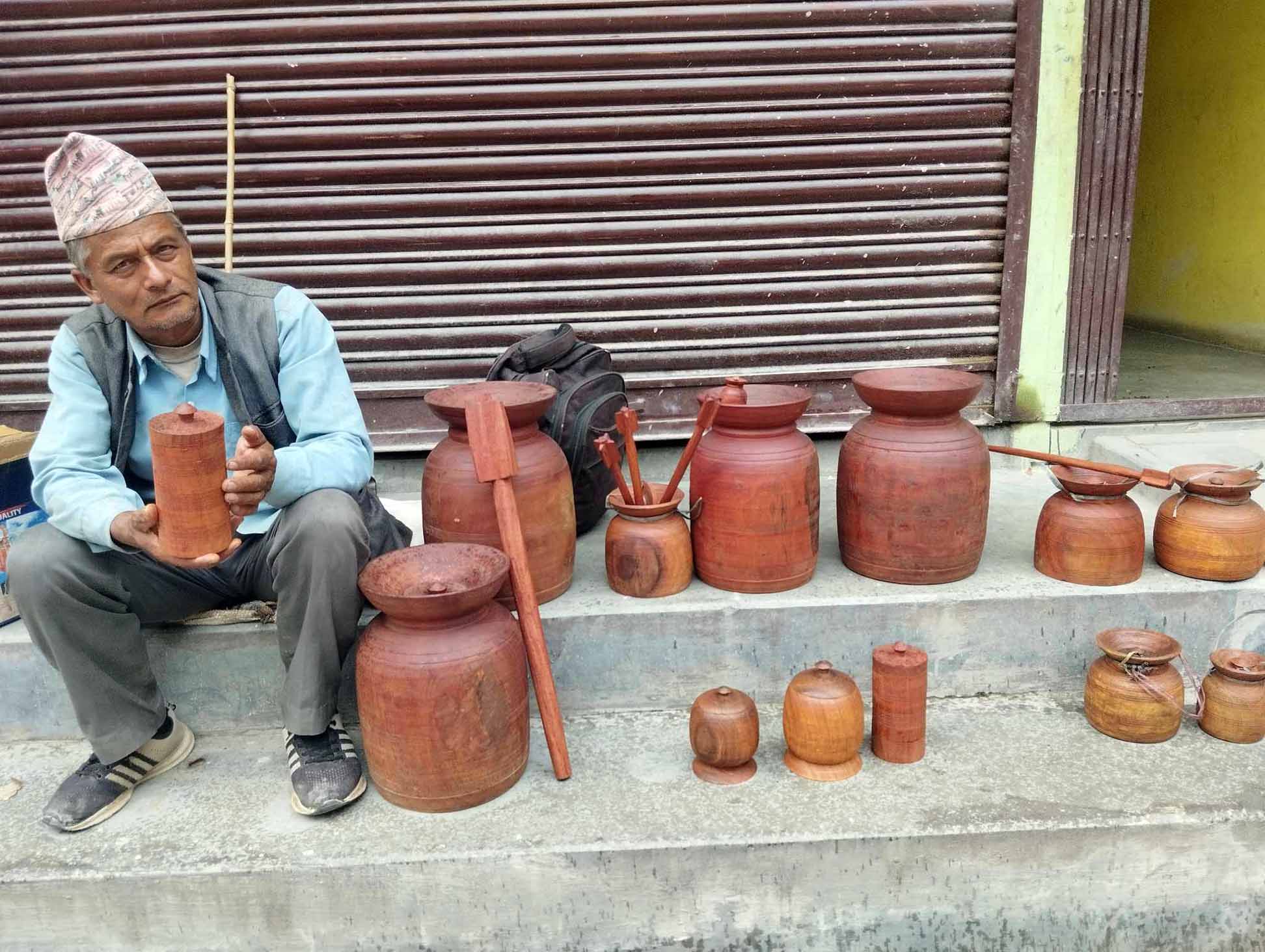 बिक्दैनन् दारबाट बनेका ठेकाठेकी