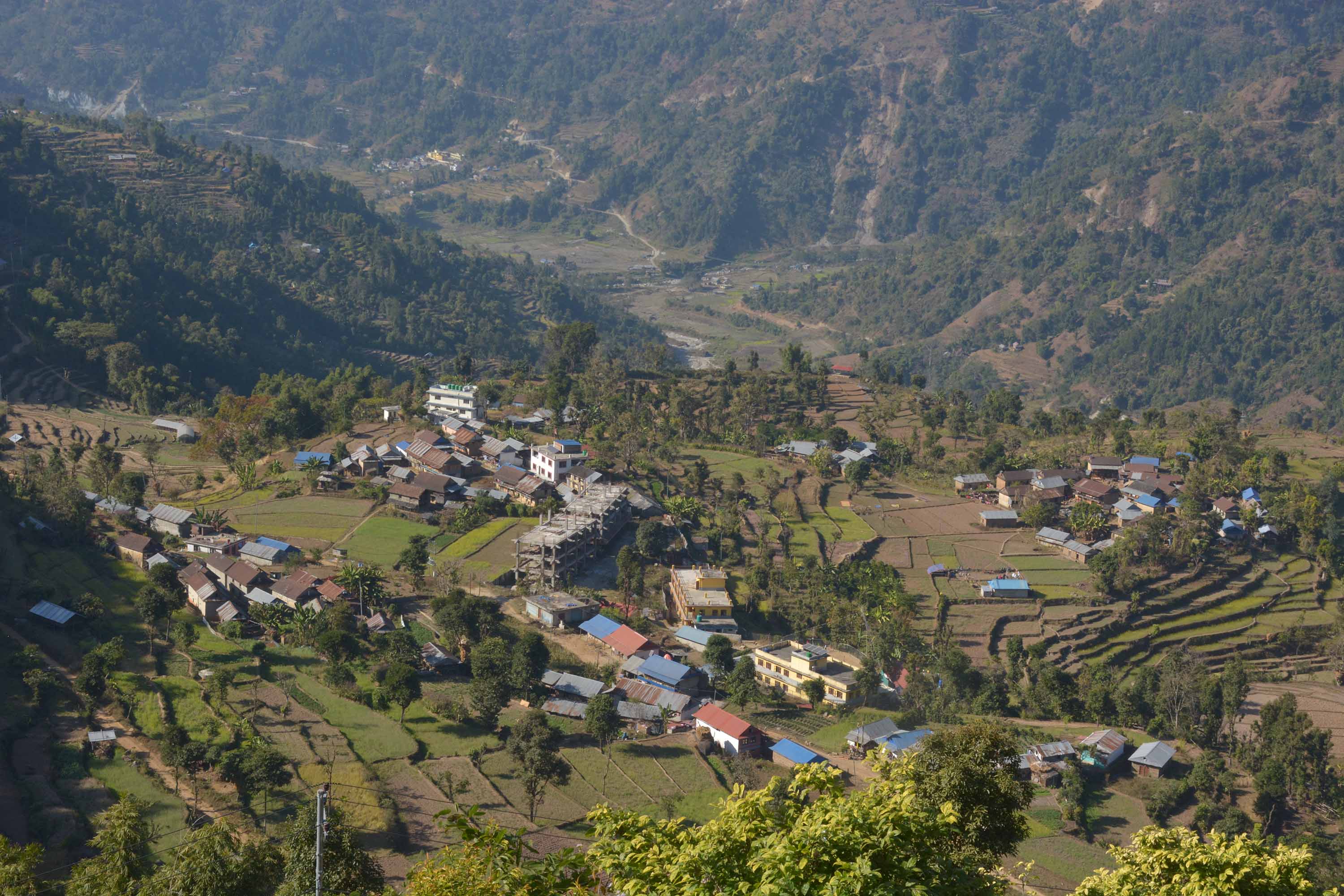 गाउँमा पूर्वाधार विस्तारले पलायो आशा