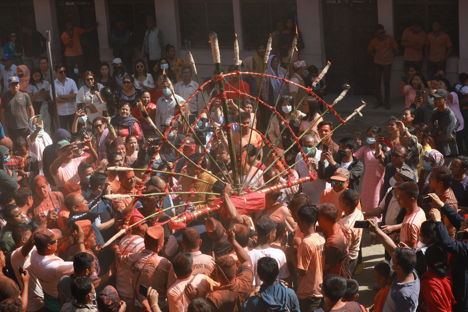 नवौं पटक छेडाए बुद्धकृष्णले जिब्रो(फोटोफिचर)