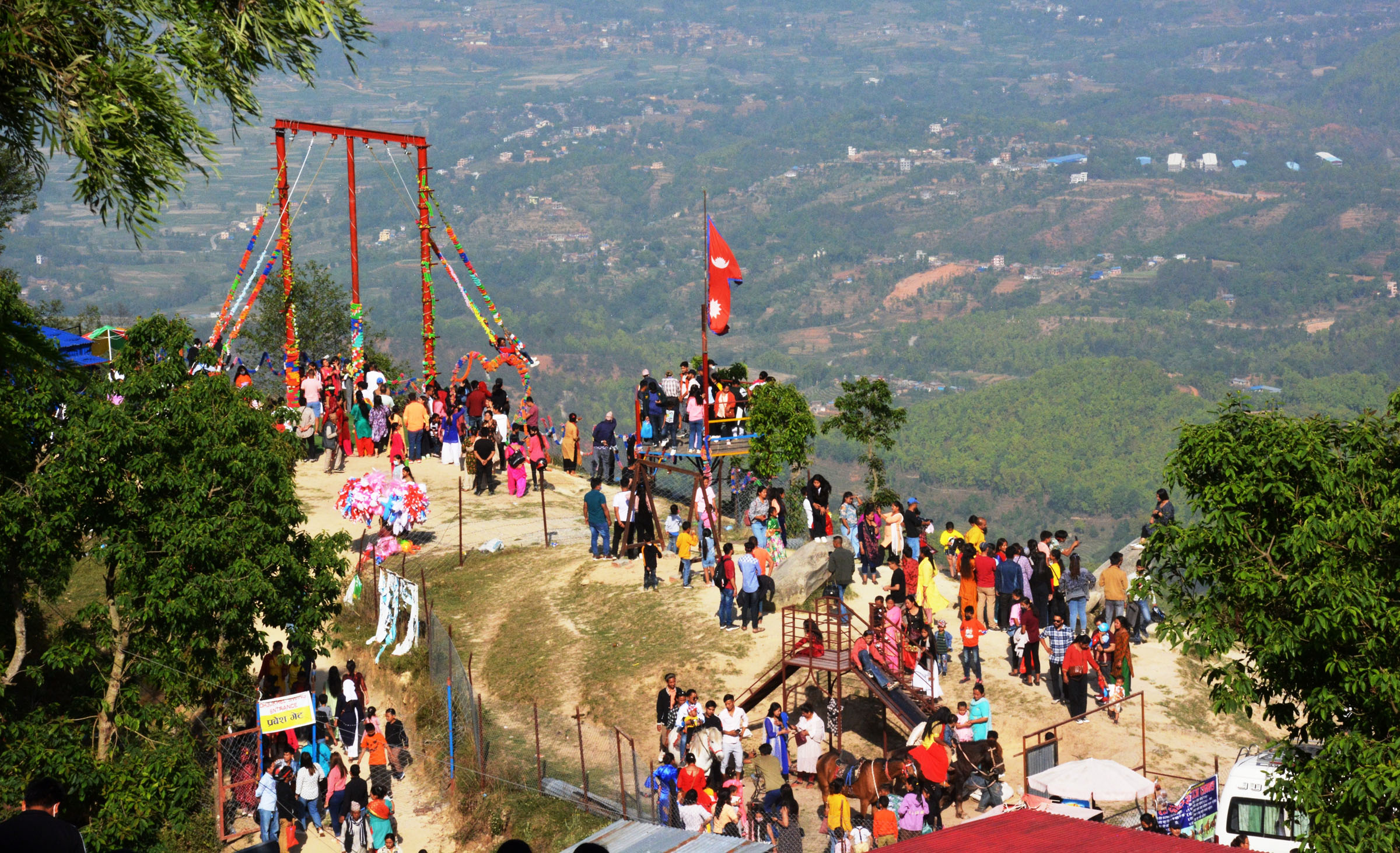 काभ्रेका पर्यटकीय क्षेत्र पर्यटकले भरिभराउ