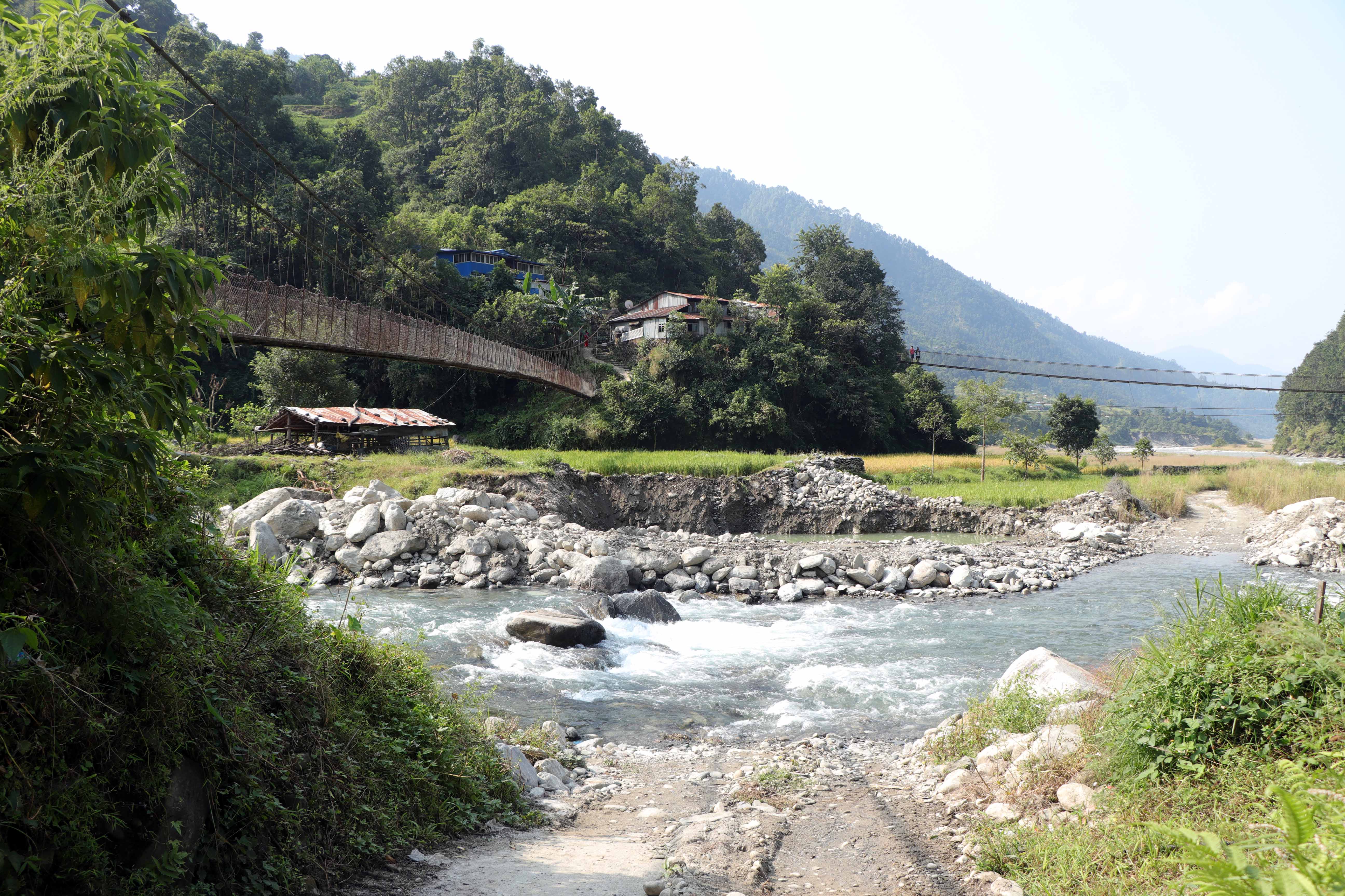 चार दशकपछि किन्ताङ खोलामा बेलीब्रिज