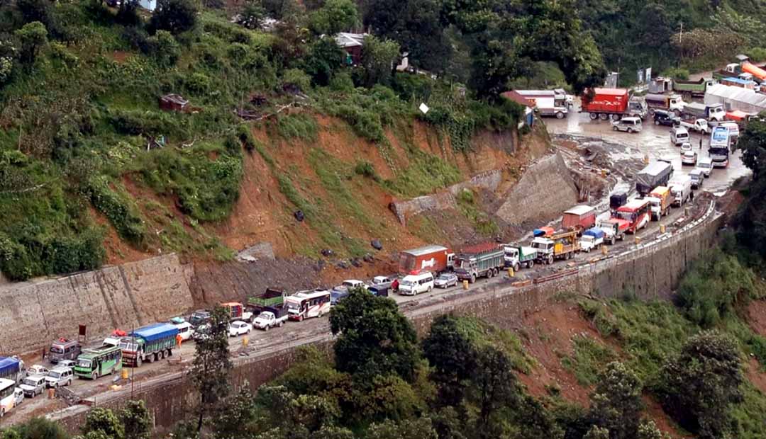 नागढुङगा सडक एक साता बन्द हुने