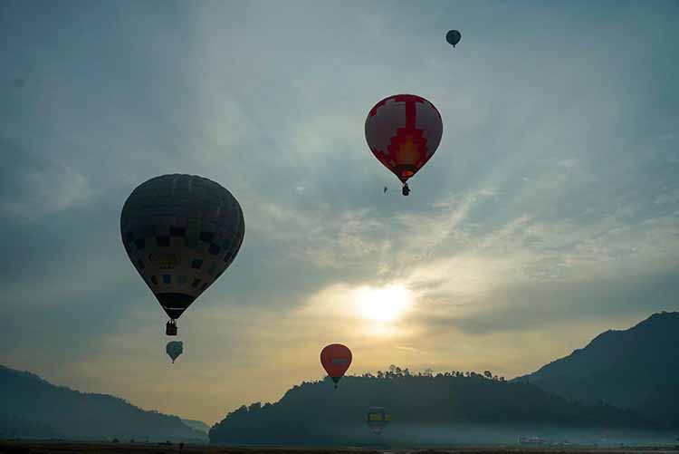 पोखरामा अन्तर्राष्ट्रिय हट एयर बेलुन फेस्टिभल सुरु (तस्वीरहरु)