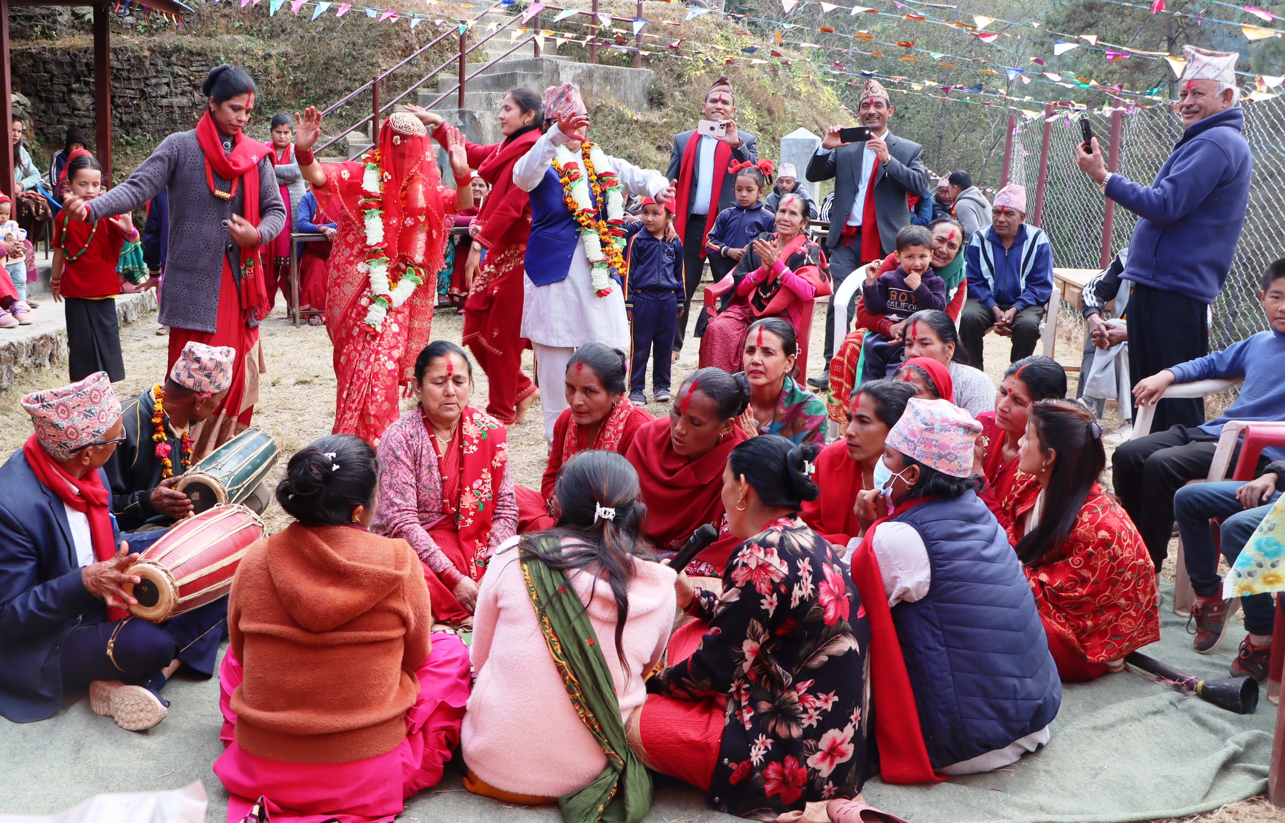 रत्यौली संरक्षणमा आमा समूहको सक्रियता