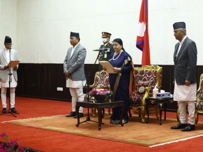 कानुनमन्त्रीद्वारा पद तथा गोपनियताको शपथ