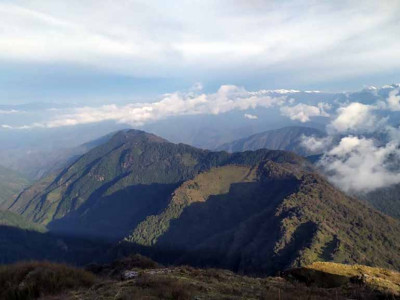 म्याग्दीका वनमा डढेलो: जैविक र पर्यावरणीय क्षति बढ्दै