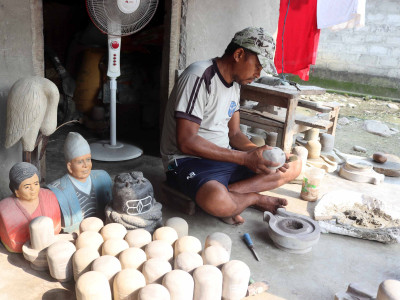 ढुङ्गामा कला भर्दै गोविन्द बोटे