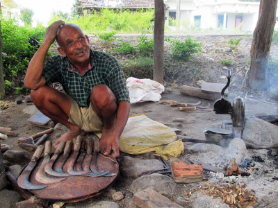 दलित समुदायलाई आरन चलाएर जीविका चलाउनै मुस्किल