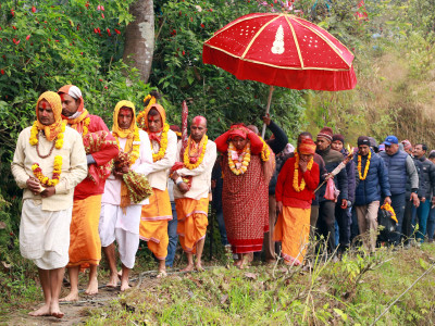 ‘वर्षमा तीन ठाउँ सर्ने भगवती माई आज माइत झरिन्’