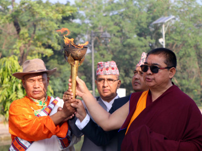 लुम्बिनीबाट सगरमाथा आधार शिविर लगियो शान्ति दीप