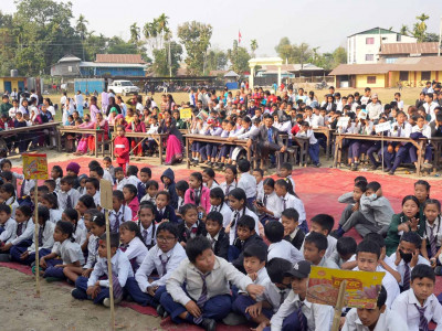 सबै सरकारी विद्यालयमा अङ्ग्रेजी माध्यम