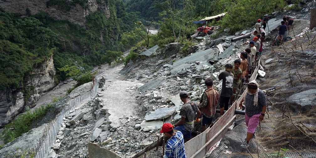 कालीगण्डकी करिडोर: पहिरो रोकथाम गर्न बैसरी अँधेरीखोलामा ‘रक एङ्करिङ’