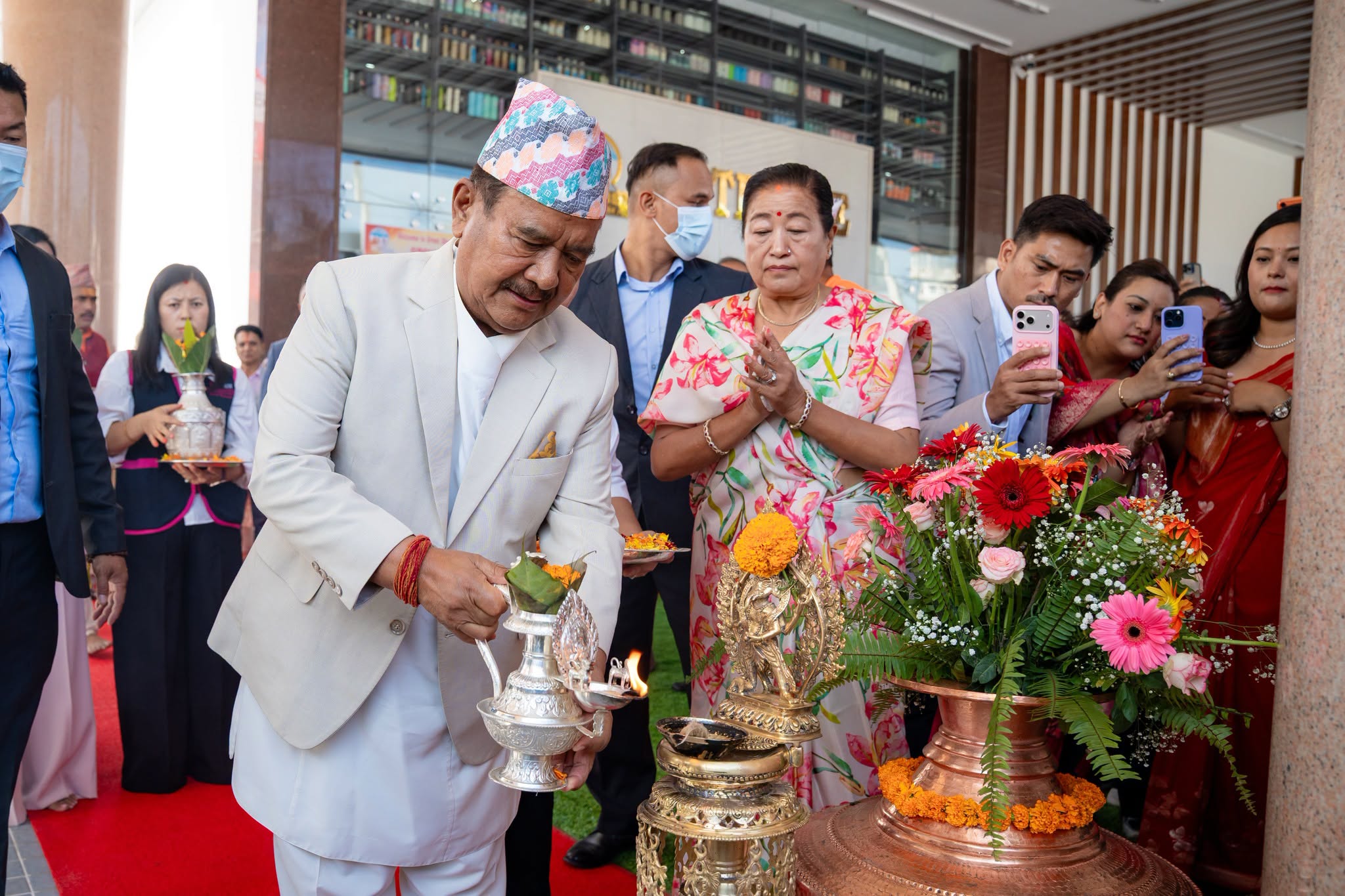 खरानी बन्यो र खरानीमै फक्रियो भाटभटेनी : भत्किएपछि फेरि उठ्ने साहस